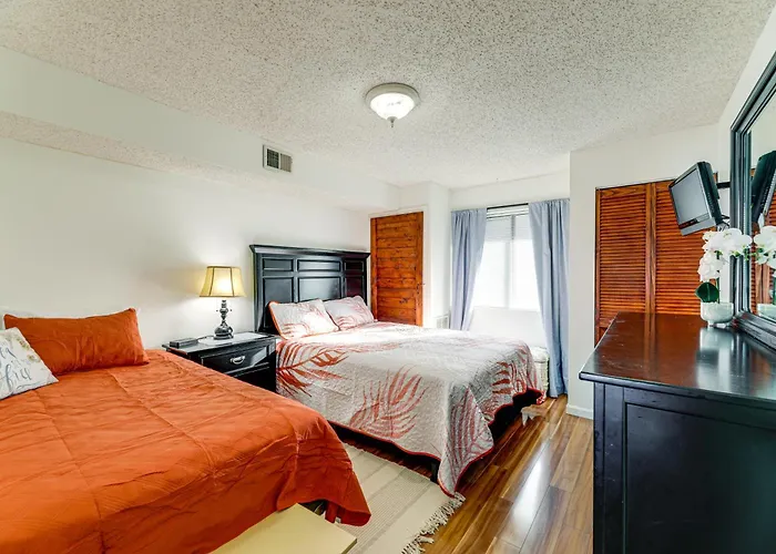 Pool, Sunset Views & Prime Setting! Ocean Gem